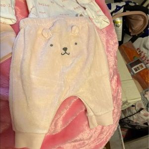 Carter’s 3 piece newborn girl outfit